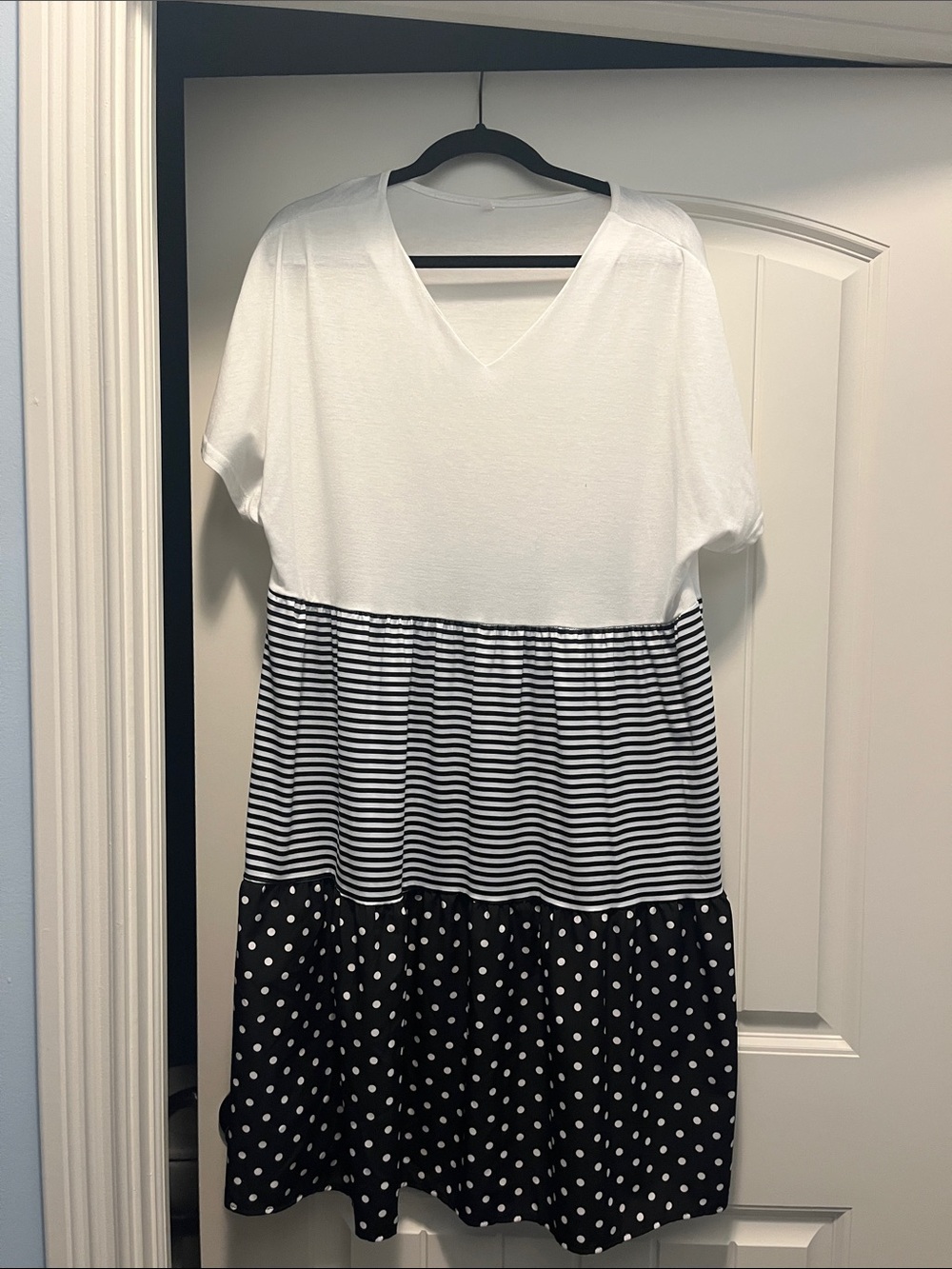 Black & White Tiered V-Neck Dress